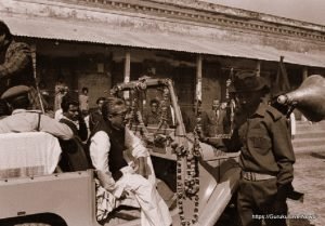 বঙ্গবন্ধু শেখ মুজিবুর রহমান এর সাথে কাদের সিদ্দিকী বীরোত্তম [ Kader Siddique Bir Uttom with Bangabandhu Sheikh Mujibur Rahman]