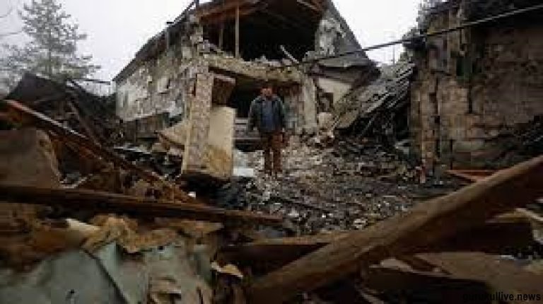 রাশিয়ান হামলায় গ্রিডের বিপর্যয় : বিদ্যুৎ সরবরাহ পুনরুদ্ধারে চেষ্টা চালাচ্ছে ইউক্রেন