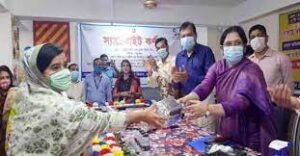 গার্মেন্টস কর্মীদের প্রজনন স্বাস্থ্য সেবায় বিপ্লব ঘটিয়েছে স্যাটেলাইট কর্ণার