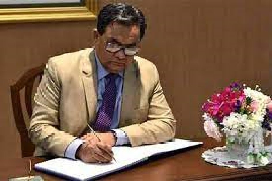 প্রধান বিচারপতির বিশেষ উদ্যোগে মামলা নিষ্পত্তির হার বেড়েছে 1 প্রধান বিচারপতির বিশেষ উদ্যোগে মামলা নিষ্পত্তির হার বেড়েছে