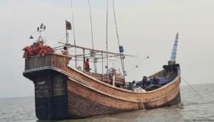 নিষিদ্ধকালে সমুদ্রে মৎস্য আহরণ বন্ধে মনিটরিং জোরদার করতে হবে : মৎস্য ও প্রাণিসম্পদমন্ত্রী