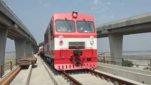 রাজধানী থেকে পদ্মা সেতু পাড়ী দিয়ে ভাঙ্গায় পৌঁছালো পরীক্ষামূলক রেল