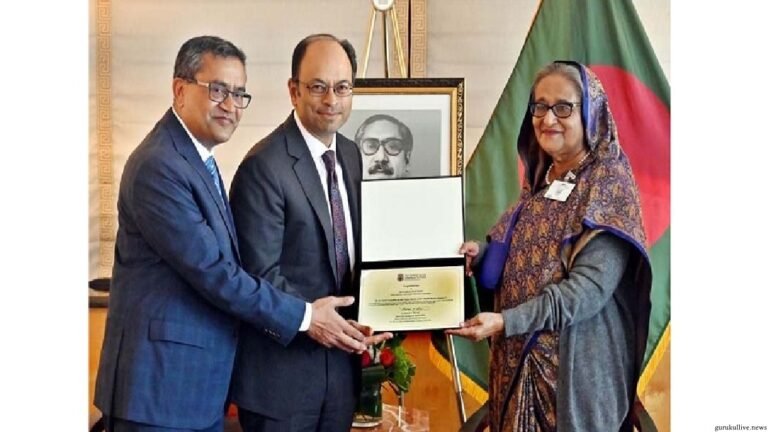 কমিউনিটি ক্লিনিকের জন্য প্রধানমন্ত্রীকে ব্রাউন ইউনিভার্সিটি’র সম্মাননা