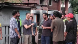 ৩২ নম্বরে আগুন, দুষ্কৃতকারীদের বিচার চাইলেন সোহেল তাজ